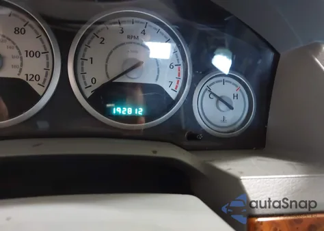 2008 Chrysler Town & Country Lx z USA, uszkodzony, nr VIN 2A8HR44H58R824845